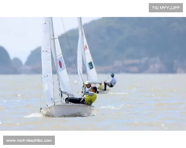 世界帆船锦标赛:中国队混合双人艇暂列第三 世界帆船锦标赛:中国队混合双人艇暂列第三